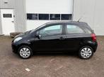 Toyota Yaris 1.0 VVTi Spirit, Voorwielaandrijving, Gebruikt, 750 kg, Zwart