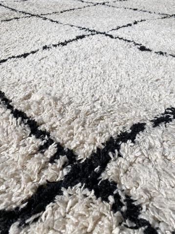 hoogpolig tapijt 160x230 cm cream met zwart beschikbaar voor biedingen