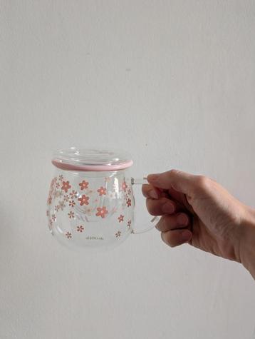 Theepot beschikbaar voor biedingen