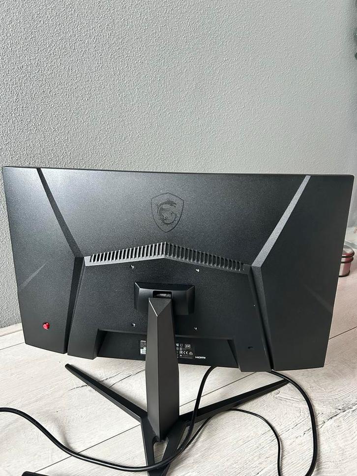 MSI Optix G24C4 Gaming Monitor 144Hz, Computers en Software, Monitoren, Gebruikt, 101 t/m 150 Hz, HDMI, Gaming, Hoofdtelefoonaansluiting