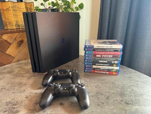 PlayStation 4 Pro (CUH-7216B) + 2 controllers + 10 games, Spelcomputers en Games, Spelcomputers | Sony PlayStation 4, Zo goed als nieuw