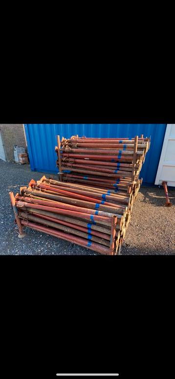 Bouwstippen te huur beschikbaar voor biedingen