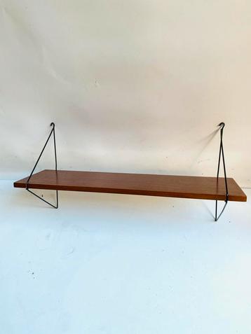 Mid Century teak wandplank WHB Germany beschikbaar voor biedingen