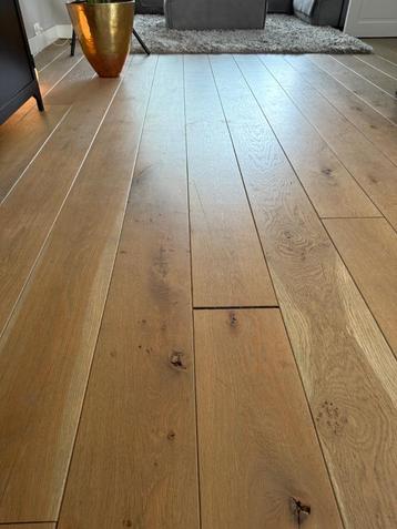 Houten vloer eiken planken beschikbaar voor biedingen