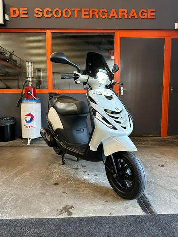 Piaggio Zip Brom E3 45km 4takt Sp 2018 FULL SP Pearl White  beschikbaar voor biedingen