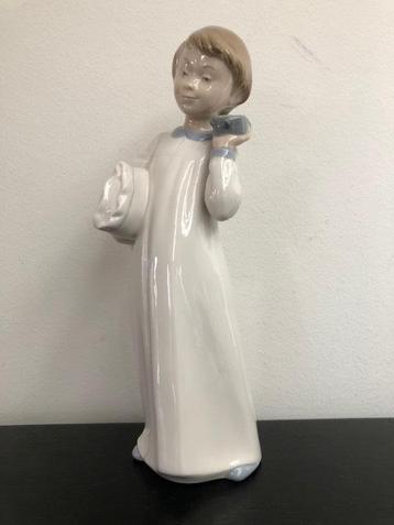 NAO Lladro porselein Bedtime 26 cm (Reyshof) beschikbaar voor biedingen