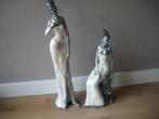 2 hele leuke vrouwen beelden 1 staand en 1 zittende vrouw, Huis en Inrichting, Ophalen of Verzenden, Zo goed als nieuw