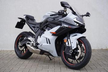CFMOTO 675 SR-R (bj 2025) CF MOTO 675SR 675SRR beschikbaar voor biedingen