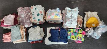 Veel meisjes babykleding maat 62-68 beschikbaar voor biedingen