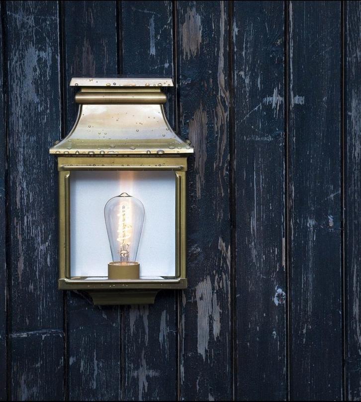 Franse muurlamp (vlak) van Roger Pradier (Louis Philippe 1), Tuin en Terras, Buitenverlichting, Nieuw, Wandlamp, Overige materialen