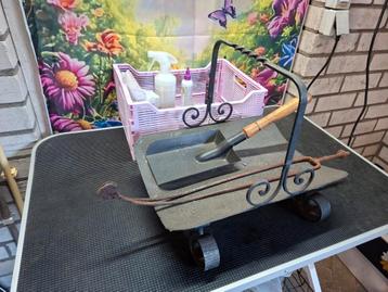 Vintage Kachelset met Schop en Tang beschikbaar voor biedingen