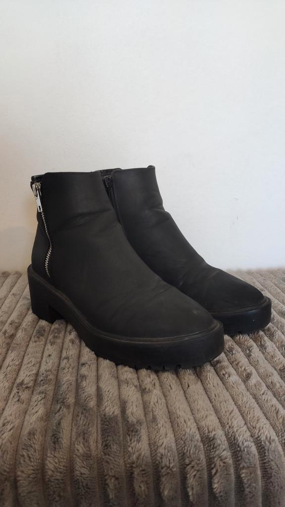 Lage enkellaarzen met rits - zwart - maat 37, Kleding | Dames, Schoenen, Gedragen, Lage of Enkellaarzen, Zwart, Ophalen of Verzenden