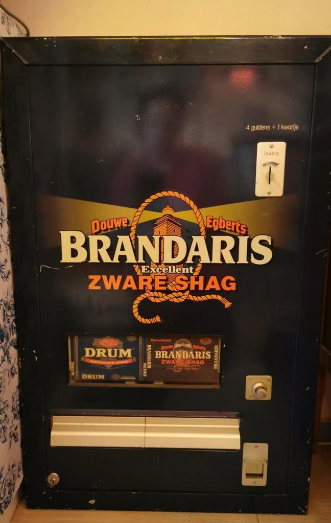 Oude sigaretten zware shag automaat reclame van Brandaris. ., Verzamelen, Automaten | Overige, Gebruikt, Ophalen