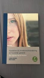 Handelen bij kindermishandeling en huiselijk geweld, Maatschappij en Samenleving, Medi Hoes; Linda Douma`, Ophalen of Verzenden