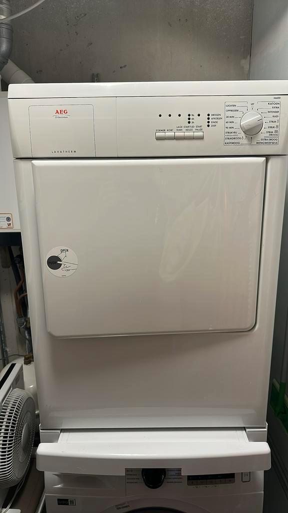 AEG droger, Witgoed en Apparatuur, Wasdrogers, Gebruikt, Luchtafvoer, Bovenlader, 6 tot 8 kg, 85 tot 90 cm, Anti-kreukfase, Wolprogramma