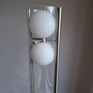 2 dimbare design lampen. (Vloerlamp en tafellamp) beschikbaar voor biedingen
