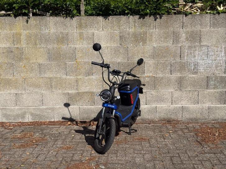 AGM Goccia 20ah Elektrisch Blauw 2021, Fietsen en Brommers, Snorfietsen en Snorscooters, Gebruikt, Overige merken