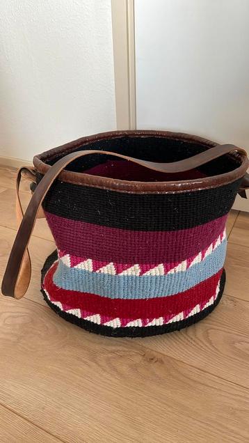 Afrikaanse wollen pamba mand / tas / opbergmand beschikbaar voor biedingen