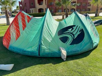 Complete Cabrinha kitesurf set 2022 beschikbaar voor biedingen