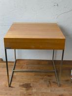 Bert Plantagie design bijzettafel notenhout, Ophalen of Verzenden, Gebruikt, Hout, Minder dan 55 cm
