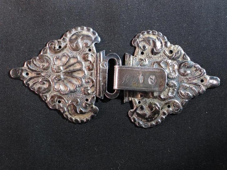 Mantelhaak en oog antiek zilver Meppel J. Jonker 1860. 2097, Antiek en Kunst, Antiek | Goud en Zilver, Zilver, Ophalen of Verzenden