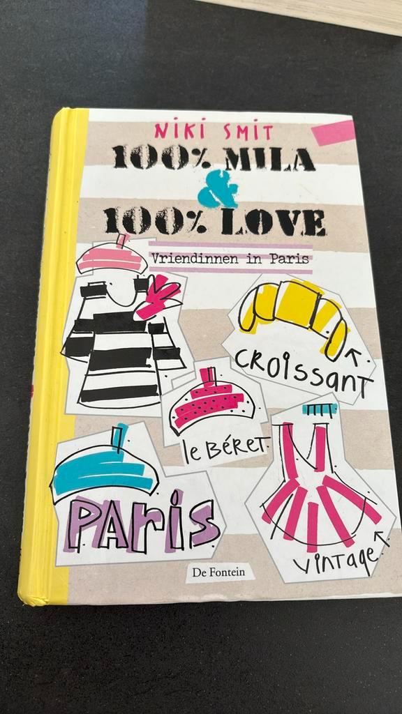 Niki Smit - 100% Mila & 100% Love, Boeken, Kinderboeken | Jeugd | 10 tot 12 jaar, Zo goed als nieuw, Ophalen of Verzenden
