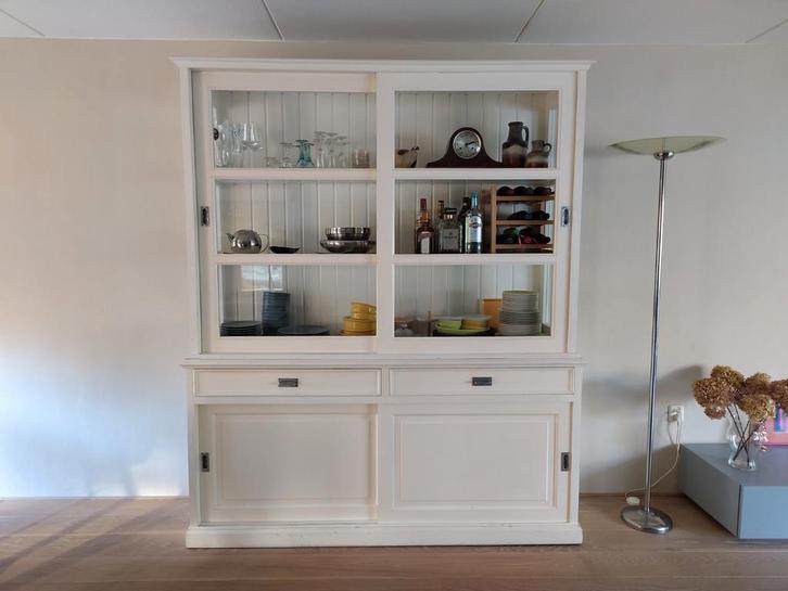 Witte buffetkast, 220 cm hoog en 185 cm breed, Huis en Inrichting, Kasten | Buffetkasten, Gebruikt, 200 cm of meer, 150 tot 200 cm