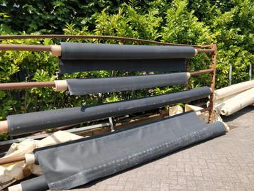 diverse stukken EPDM dakbedekking  beschikbaar voor biedingen