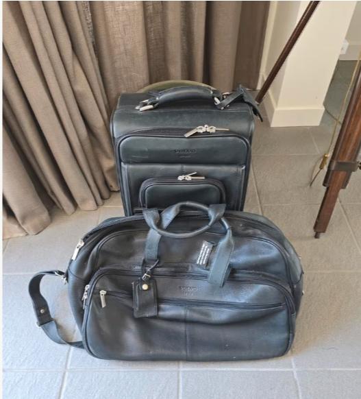 Gezocht: Kofferset Volvo C70 Autumn Sun / Black Tourer, 30 cm of meer, Zwart, Minder dan 35 cm, Ophalen of Verzenden