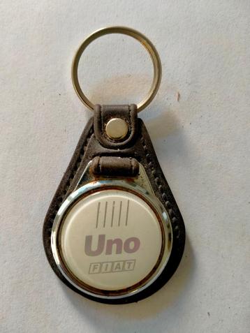 Fiat Uno auto sleutelhanger logo auto's vintage automerk 2 beschikbaar voor biedingen