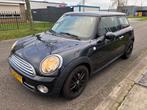 Mini One 1.4 95pk 2008 Zwart, Auto's, Mini, Voorwielaandrijving, Stof, Zwart, 4 stoelen