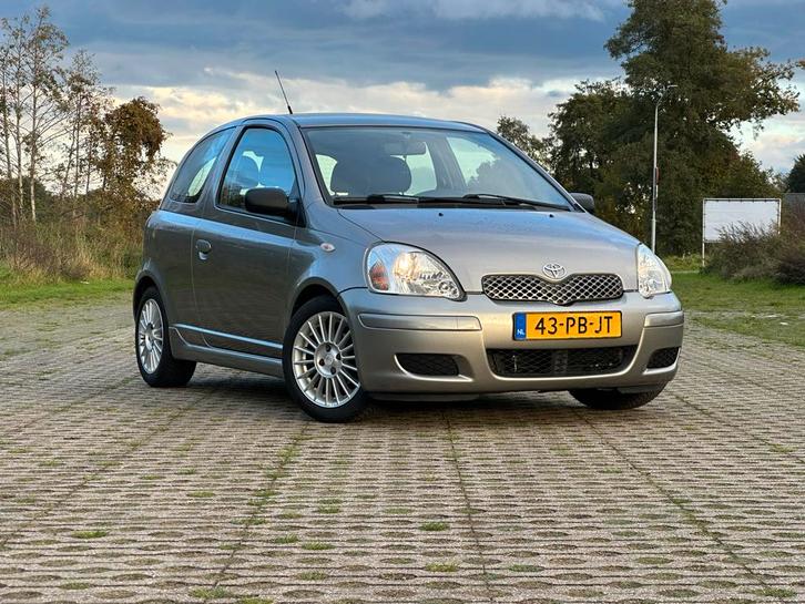 Toyota Yaris 1.3 16V Vvti 3DR, Auto's, Toyota, Particulier, Yaris, Airbags, Airconditioning, Bluetooth, Centrale vergrendeling