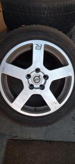 Volvo R Velgen met Winterbanden 205/55 R16, Gebruikt, 16 inch, Banden en Velgen, Personenwagen