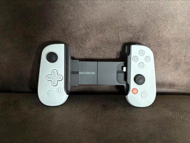 Backbone One - PlayStationEdition, Spelcomputers en Games, Spelcomputers | Overige, Zo goed als nieuw, Verzenden