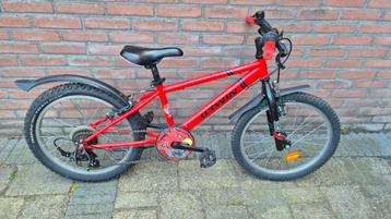 B'twin Kinderfiets 20 inch - Rood beschikbaar voor biedingen