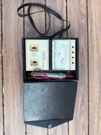 Yu Fing YF-503 elektrische isolatie tester, Doe-het-zelf en Verbouw, Meetapparatuur, Ophalen of Verzenden, Zo goed als nieuw, Elektriciteit