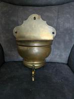 Mooie grote Wijwaterbak met kraan, Antiek en Kunst, Antiek | Religie, Ophalen of Verzenden
