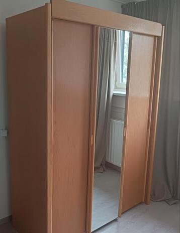 Schuifdeurkast kledingkast met spiegel 200x150x62cm beschikbaar voor biedingen