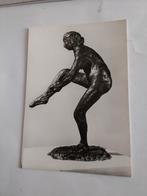 EDGAR. DEGAS.  DANCER PUTTING ON HER STOCKING, Ophalen of Verzenden, Sterren en Beroemdheden