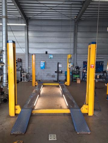 Hefbrug 4 koloms Koni 2500 kg parkeer lift sleutel brug apk beschikbaar voor biedingen