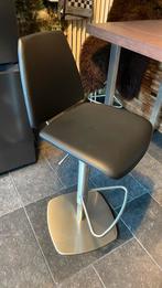 Hoge tafel met drie zware barkrukken, Ophalen, Zo goed als nieuw, Rechthoekig, 50 tot 100 cm