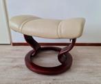 Stressless Ekornes voetenbank poef licht beige leer mooi, Ophalen, Minder dan 50 cm, Gebruikt, 50 tot 75 cm