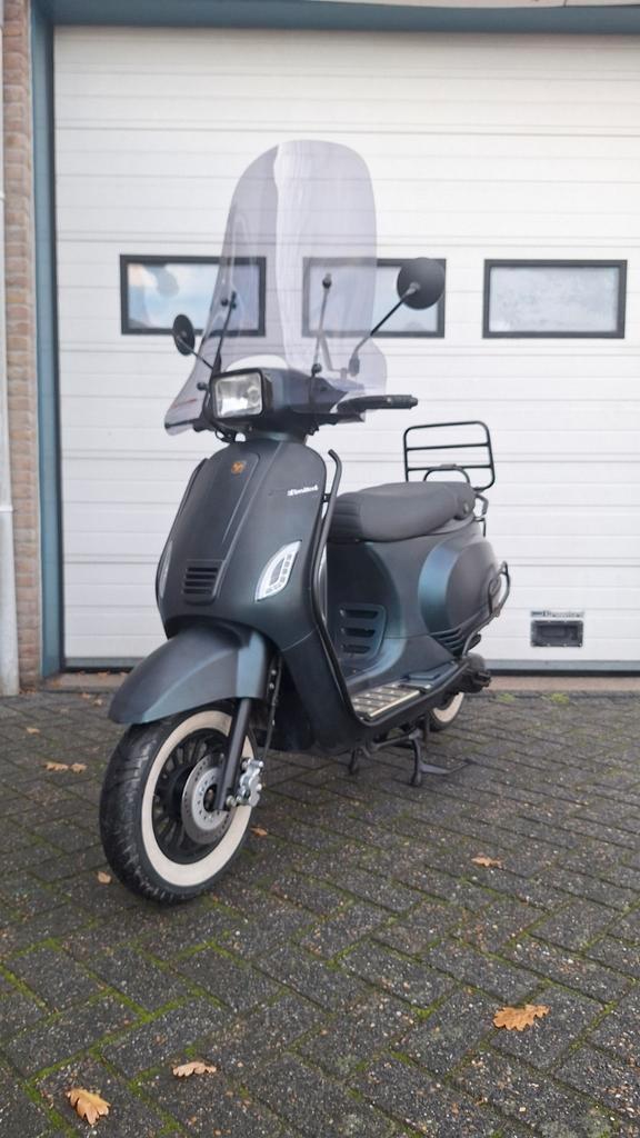 La Souris Sourini limited 45km bromscooter 2022, Fietsen en Brommers, Scooters | Overige merken, Gebruikt, Maximaal 45 km/u, Benzine