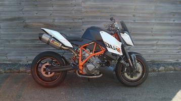 KTM 990 SUPER DUKE R (bj 2011) beschikbaar voor biedingen
