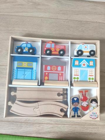 Mini matters houten autobaan set hulpdiensten nieuw beschikbaar voor biedingen