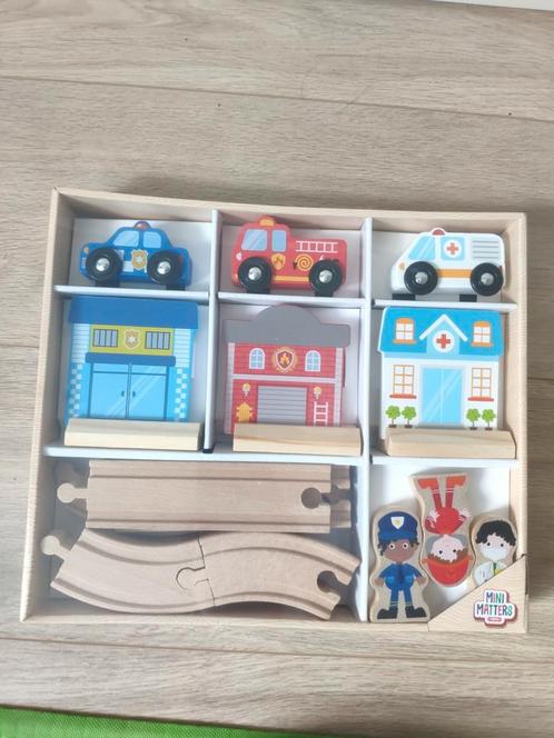 Mini matters houten autobaan set hulpdiensten nieuw, Kinderen en Baby's, Speelgoed | Houten speelgoed, Nieuw, Overige typen, Ophalen of Verzenden