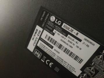 PAKKET 2x LED TV (defect)+1x AV receiver defect + 2x speaker beschikbaar voor biedingen