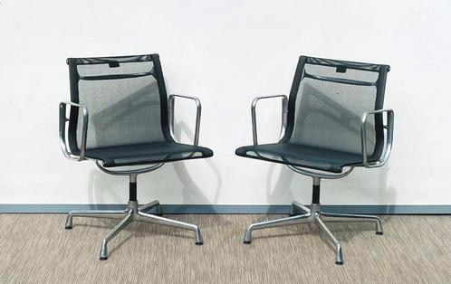 Paar van Vitra Eames Vintage armstoelen, Huis en Inrichting, Stoelen, Twee, Kunststof, Metaal, Verzenden