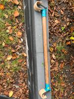 Rekstok voor in de ringen (gymzaal), Ophalen, Gebruikt, Materiaal