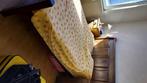Bed en commode en spiegel., Huis en Inrichting, Slaapkamer | Bedden, Gebruikt, Bruin, Tweepersoons, 200 cm